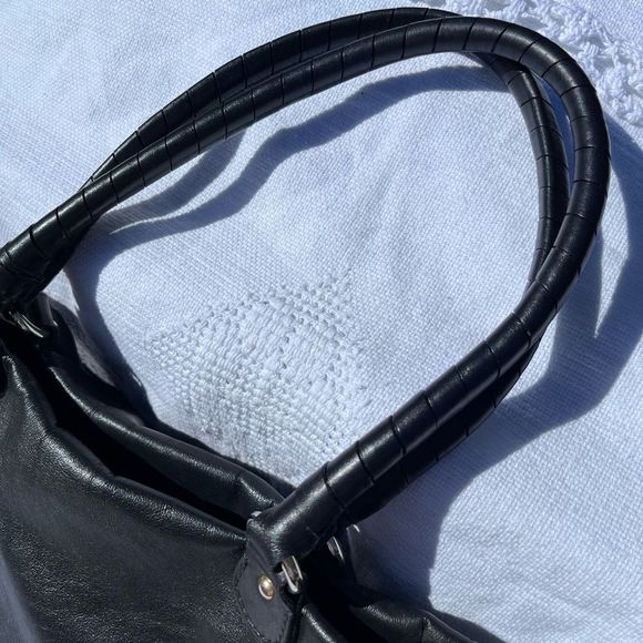 CAVALCANTI LEATHER SHOULDER BAG - Picture 3 of 16